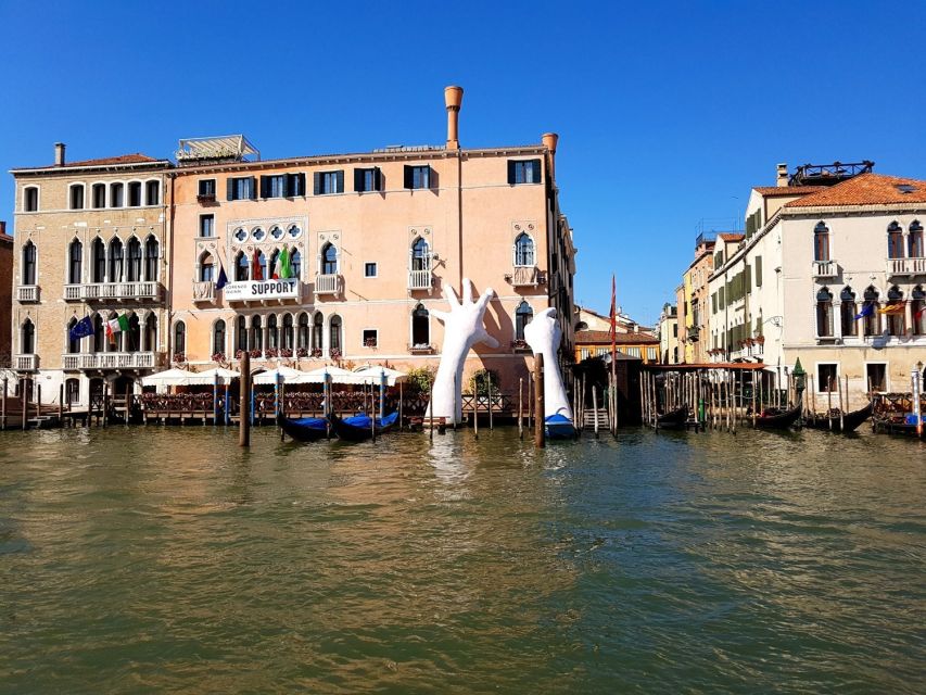 Evening Walking Tour with optional motorboat Ride - The €2 gondola ferry at Campo Santa Sofia