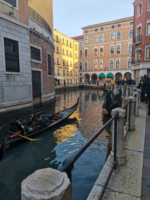 Evening Walking Tour with optional motorboat Ride - The Giudecca Canal motorboat return
