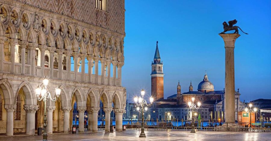 Evening Walking Tour with optional motorboat Ride - Meeting near Santa Lucia station