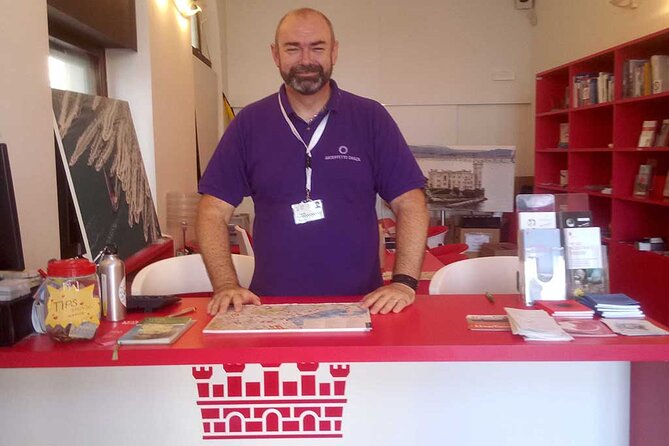 Experience Trieste - Palazzo del Tergesteo and the waterfront return
