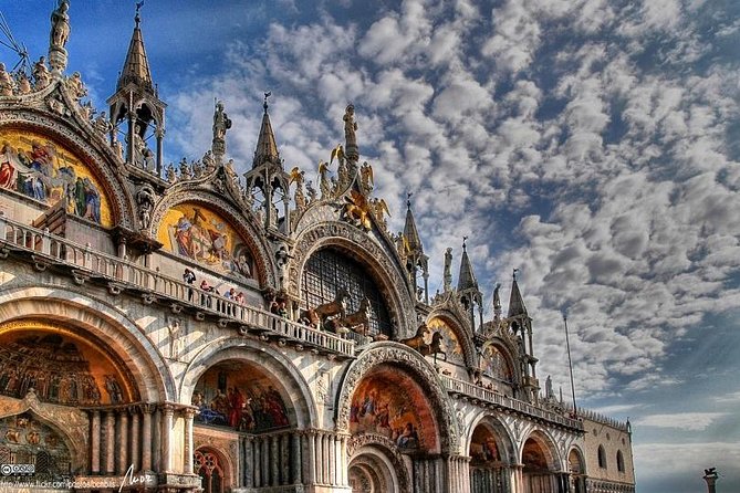Explore Vivacious Venice: Self-Guided Audio Tour - Doge’s Palace: begin with Venice at full scale