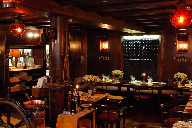 Four-course Food & Wine Pairing Elegant Dinner in Venice - Courtyard charm in summer, sailing-ship character in winter