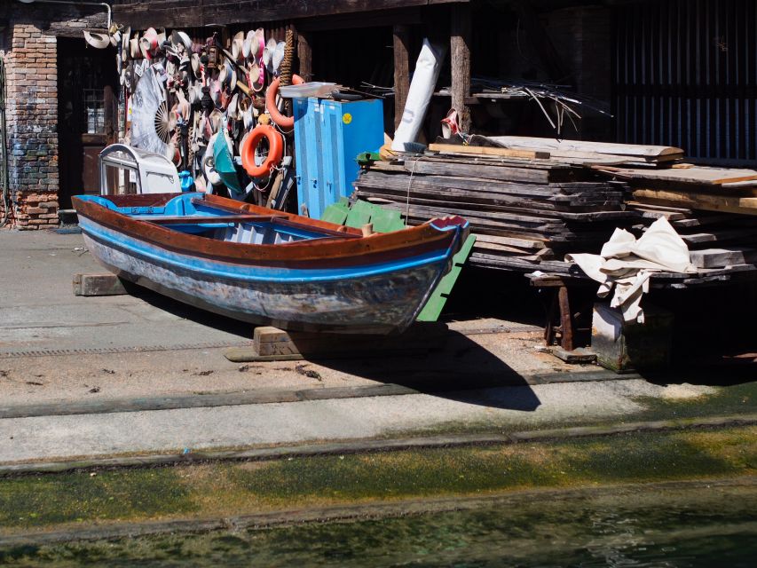 From Lake Garda: Full-Day Guided Group Tour of Venice - Gondolas, lagoon cruises, and extra costs