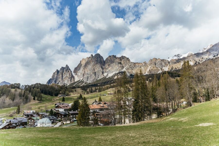 From Venice: Cortina and Dolomites Mountains Day Trip - Pieve di Cadore: coffee and a short break
