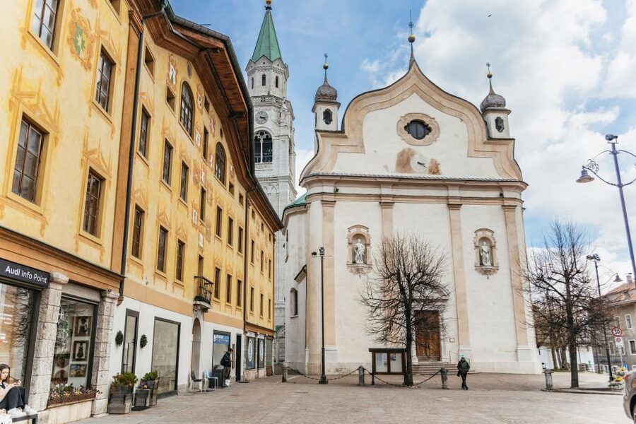 From Venice: Cortina and Dolomites Mountains Day Trip - How the small group affects the experience