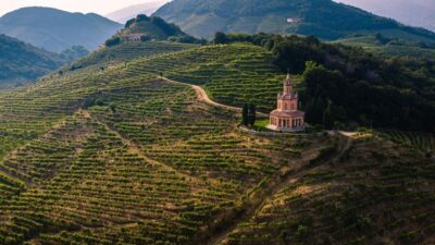 Dolomites and Prosecco Hills Day Trip with Wine