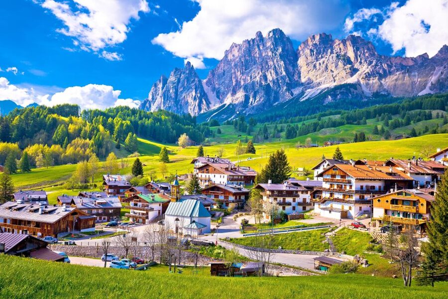 From Venice: Dolomites, Lake Misurina, and Cortina Day Trip - Seasonal changes from November through winter