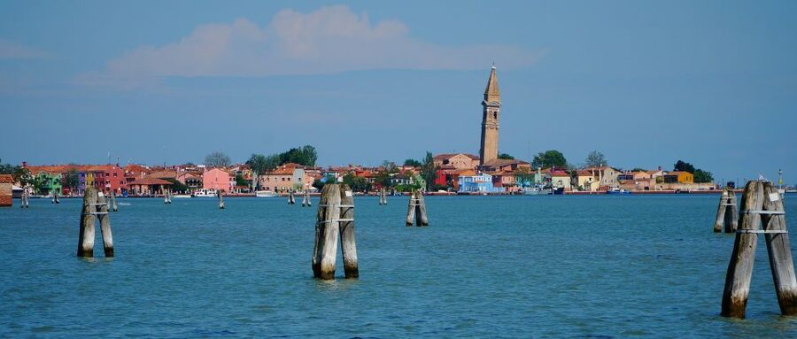 From Venice: Murano and Burano Private Tour with Transfer - Murano glass: impressive craft with a sales pitch