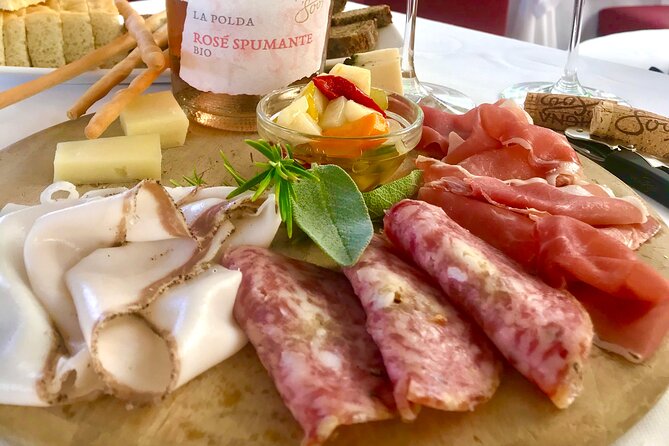 From Verona: Prosecco & Classic method sparkling wine tour, with light lunch - How Prosecco differs from classic-method bubbles