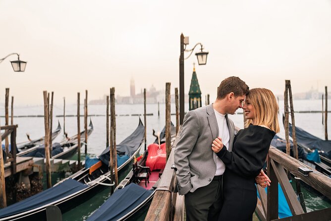 Glam photoshoot in hidden Venice! (up to 4) - The Bridge of Sighs and its narrow approach