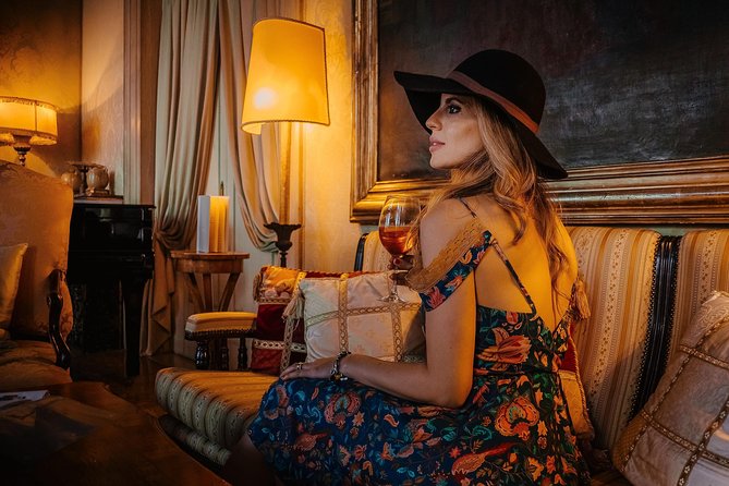 Gondola Ride and Aperitif in a Venetian Palace - Best timing for a romantic evening