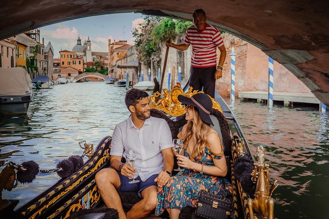 Gondola Ride and Aperitif in a Venetian Palace - Food, drinks, and special requests