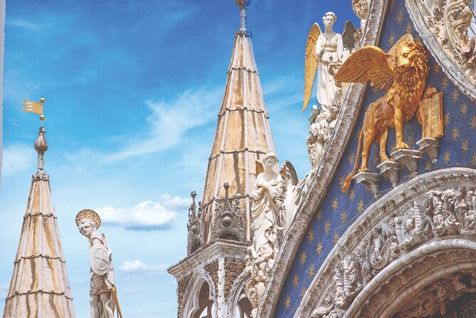 Gondola Ride and St Mark's Basilica - Through narrow canals and out onto the Grand Canal