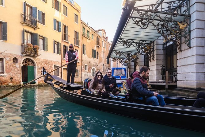 Grand Canal Gondola Experience with Live Commentary™ - Through the back canals to La Fenice