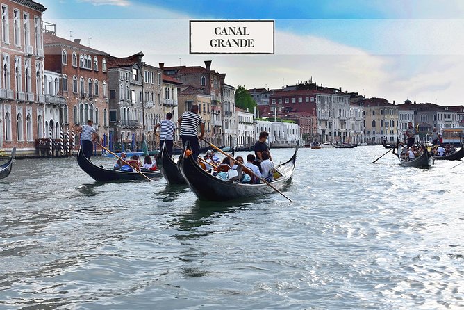 Grand Canal Gondola Experience with Live Commentary™ - Santa Maria della Salute and Punta della Dogana