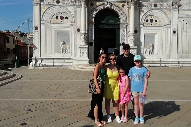 Guided Sightseeing Tour of Venice Highlights for Kids & Families - Spending an hour in Campo San Bartolomeo