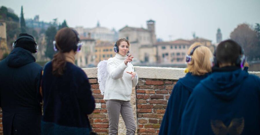 Guided Tour in the center of Verona accompanied by an Angel - Piazza dei Signori and the Scaliger Arches