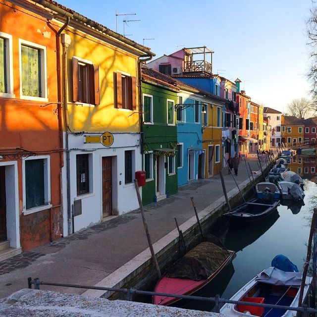 Guided Tour of Burano Island - Colorful houses with a local explanation