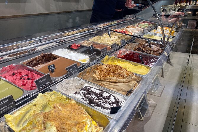 Guided Venice Street Food Tour and City Sightseeing - The guides shape the experience