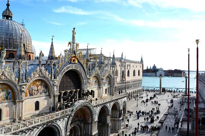 Guided Walking Tour of Venice, St Mark's Basilica & Doge's Palace - St. Mark’s Basilica and its golden mosaics