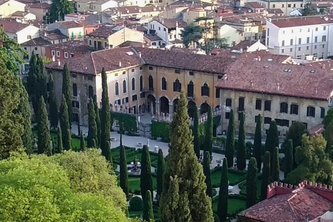 Guided Walking Tour on Verona Hillside - Teatro Romano and the final photo stop