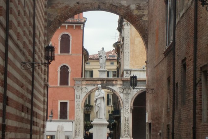 Hidden Verona at Sunset - evening walking tour - What the private format is worth