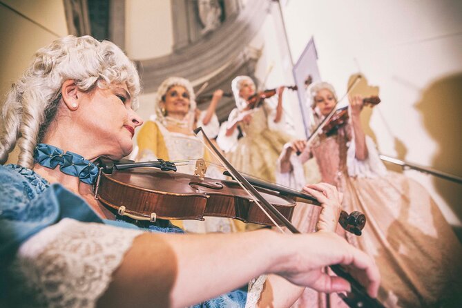I Musici Veneziani Concert: Vivaldi Four Seasons - Choosing a seat in the flat hall