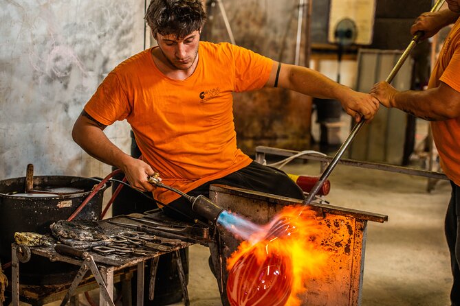 In-depth Guided Tour in a Real Murano Glass Factory - Who will get the most from this Murano experience