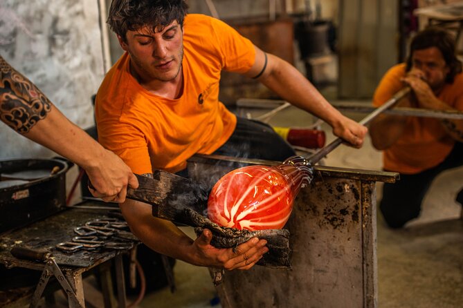 In-depth Guided Tour in a Real Murano Glass Factory - Making the most of your time on Murano