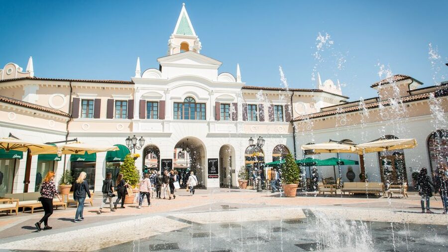 Jesolo Lido: Express Bus to Noventa di Piave Designer Outlet - The 50-minute ride to Noventa di Piave