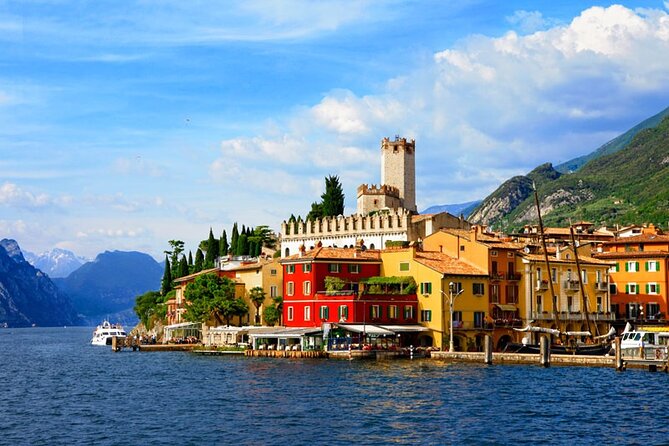 Lake Garda Tour aboard a Venetian Taxiboat - What the captain can and cannot provide