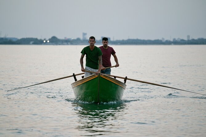 Learn to Row in the Venice Canals - Fondamenta Dei Ormesini and the Local Canal View