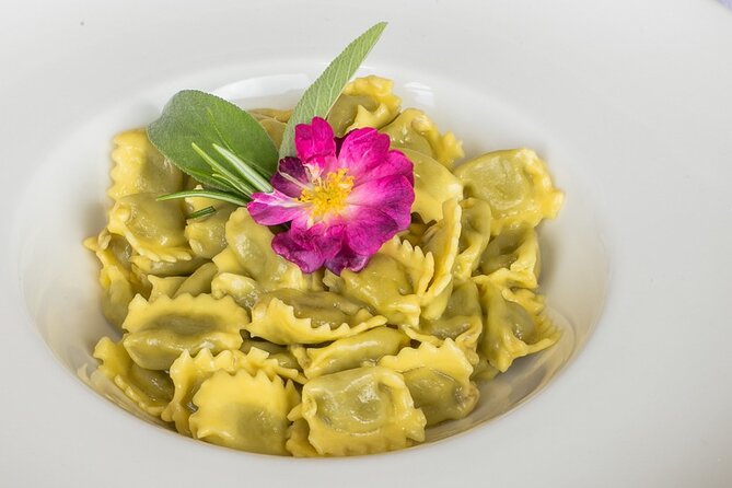 Lunch or dinner and cooking demo at a local home in Padova - Why a Padua home meal feels different