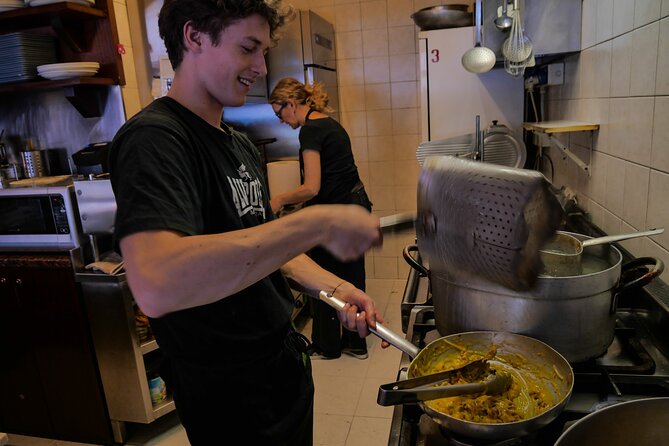 Make Pasta Carbonara from Scratch in a Jazz Club in Venice - Why the small group matters