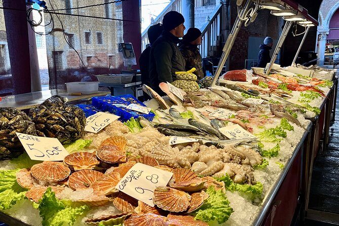 Market Tour and Cooking Class with a Local Venetian Chef - A meal with Prosecco in the courtyard