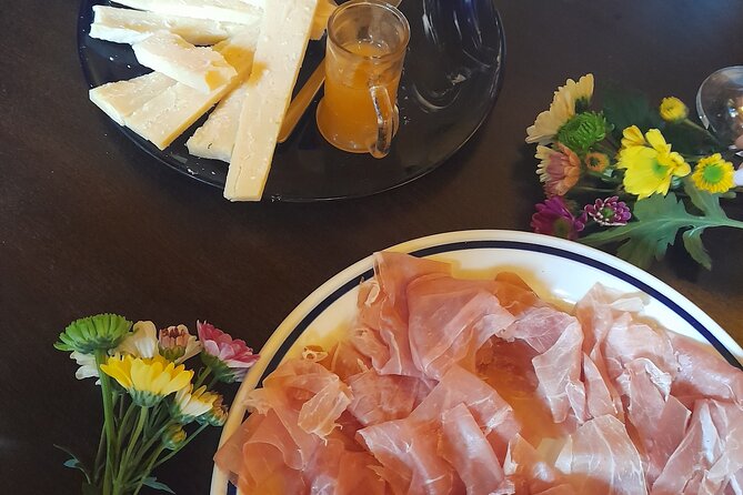 Market Tour and Cooking Class with a Venetian Sailor - Inside an Old Venetian Home