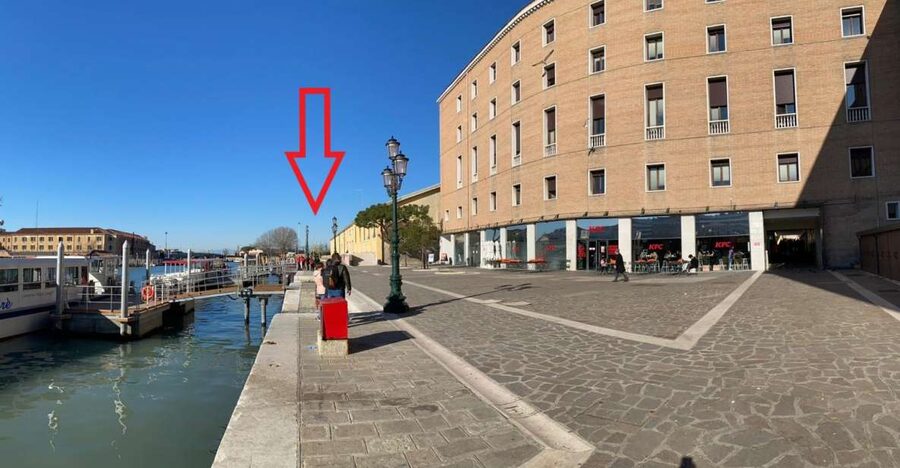 Mini Cruise from Ple Roma to St Mark's areas with guide - From Santa Lucia Railway Station to the Saint Mark’s area