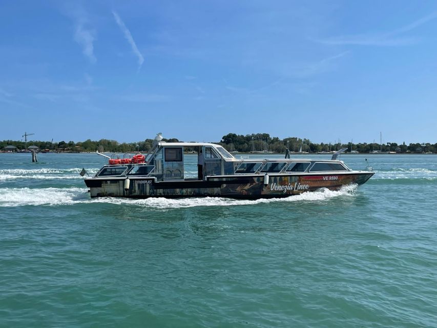 Mini Cruise from Ple Roma to St Mark's areas with guide - What you see during the 20-minute crossing
