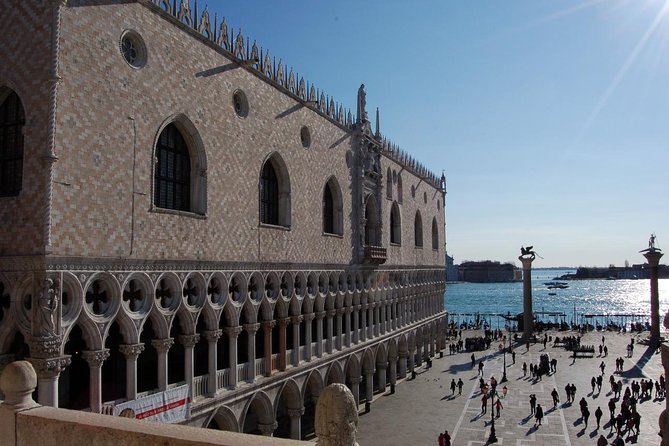 Morning Venice Walking Tour plus Doge's Palace Guided Visit - Why start Venice at 9 a.m.?