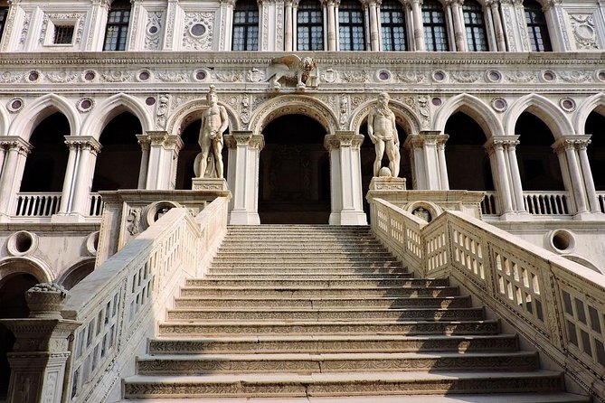 Morning Venice Walking Tour plus Doge's Palace Guided Visit - Group size, headsets, and the pace of the visit