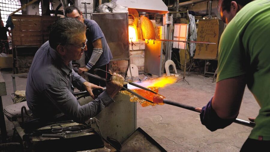 Murano: Glass Blowing Demonstration and Artistic Glass Gift - Why this small Murano visit is worth your time
