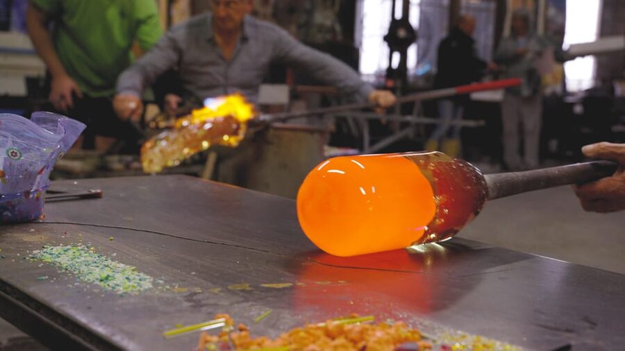 Murano: Glass Blowing Demonstration and Artistic Glass Gift - Arriving at Gino Mazzuccato Glass Factory