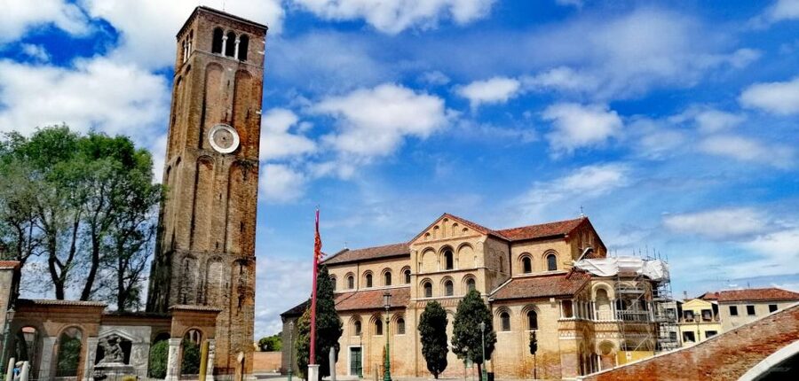 Murano: Glass Lampwork Workshop and Walking Tour - Why this Murano tour feels different from a standard glass stop