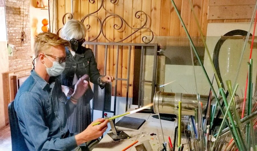 Murano: Glass Lampwork Workshop and Walking Tour - Making your own Venetian bead with lampwork