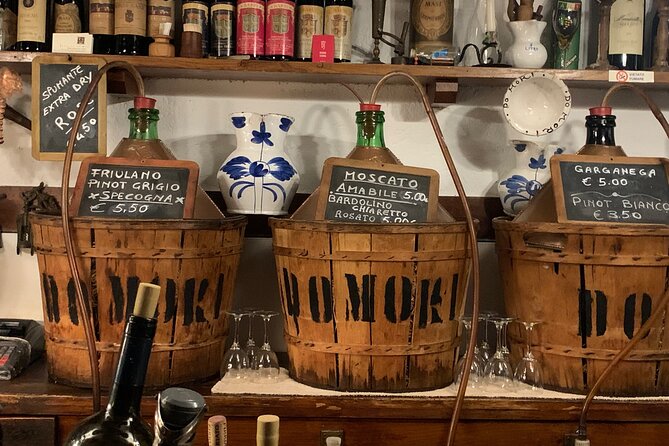 Old Taverns and Rialto Market Food Adventure (come hungry!) - Two pastas and one old-school dish