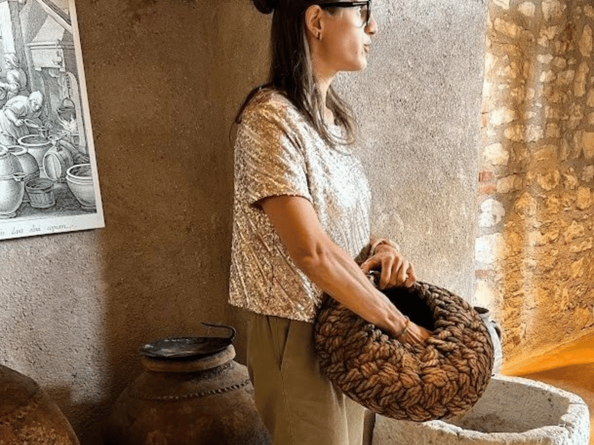 Olive Mill Tour and Tasting in the Verona Countryside - Learning how to taste extra virgin olive oil