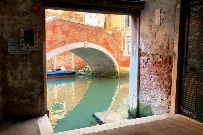 One-Day Venice: Skip-the-Line St. Mark’s Basilica, Walk & Gondola - Booking, clothing, and cancellation advice