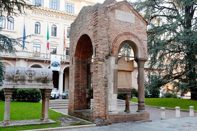 Padova Scavenger Hunt and Sights Self-Guided Tour - The Basilica of St. Anthony as the main sight