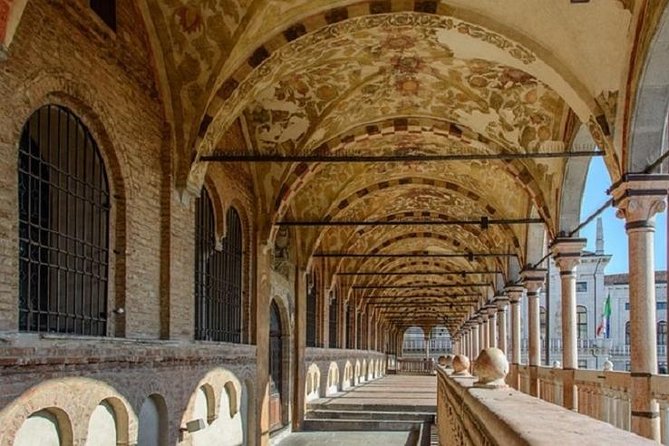 Padua City Sightseeing Walking Tour of Must-See-Sites with Local Guide - What the $241.94 price means
