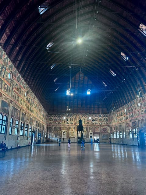 Padua: guided walking tour with an art historian - What the 40 dollar price includes